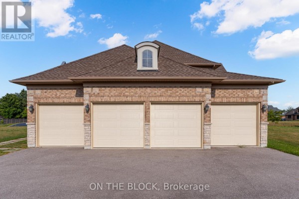 24 Whitewood Drive, Whitchurch Stouffville, ON, photo 3