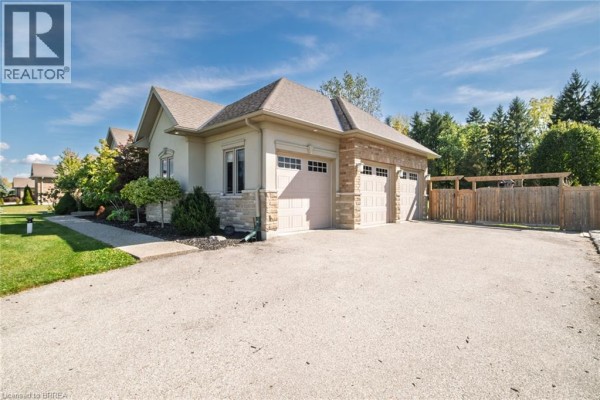Storage - 24 Wingrove Woods, Brantford, ON N3T0M2 Photo 3