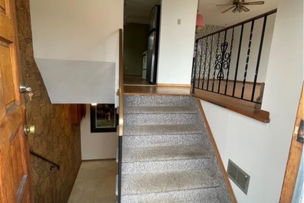 24 Yeoville Court, Hamilton, ON, photo 2