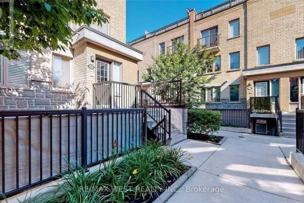 Primary Bedroom - 240 - 10 Foundry Avenue, Toronto, ON M6H0A6 Photo 3