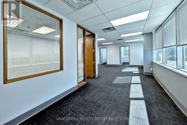 240 - 7050 Weston Road, Vaughan, ON L4L8G7 Photo 3