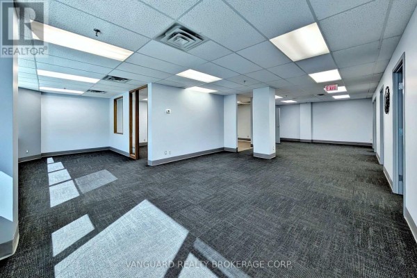 240 - 7050 Weston Road, Vaughan, ON L4L8G7 Photo 4