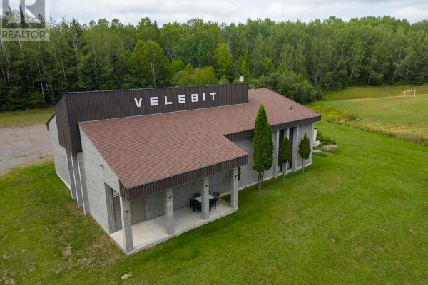 240 Alton Road, Thunder Bay, ON P7G2J7 Photo 3