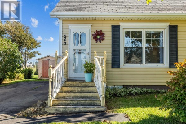 Sunroom - 240 Carleton Street, Borden Carleton, PE C0B1X0 Photo 5