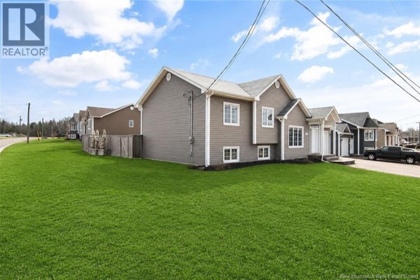 3pc Bathroom - 240 Chatellerault Street, Shediac, NB E4P0L2 Photo 2