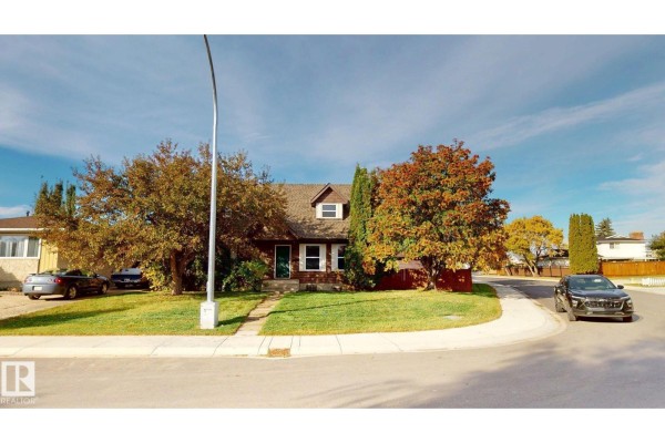 240 Humberstone Rd Nw, Edmonton