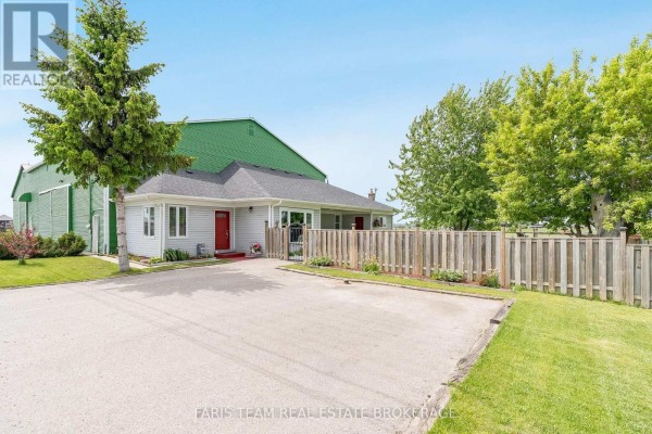 240 King Street, King, ON, photo 2