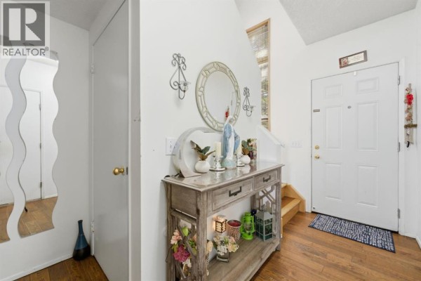 Primary Bedroom - 240 Shawinigan Drive Sw, Calgary, AB T2Y3B4 Photo 4