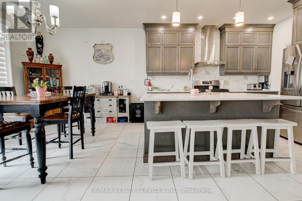 Kitchen - 240 Tamarack Blvd Boulevard, Woodstock, ON N4S0E2 Photo 4