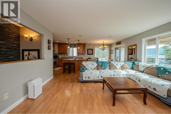 Primary Bedroom - 240 Westridge Drive, Williams Lake, BC V2G5H8 Photo 4