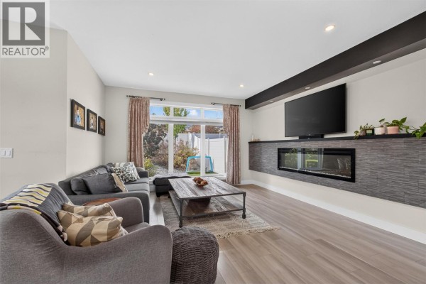 Foyer - 2400 Hawks Boulevard, West Kelowna, BC V4T0A7 Photo 2