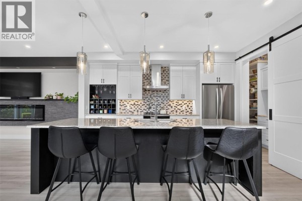 Mud room - 2400 Hawks Boulevard, West Kelowna, BC V4T0A7 Photo 4
