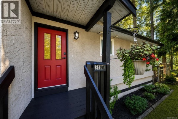 Kitchen - 2400 Ravenhill Rd, Shawnigan Lake, BC V0R2W0 Photo 4