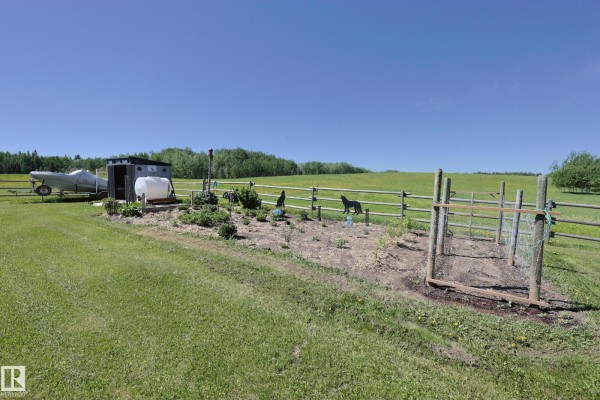 Kitchen - 240002 Twp Rd 674, Rural Athabasca County, AB T0S0A1 Photo 3