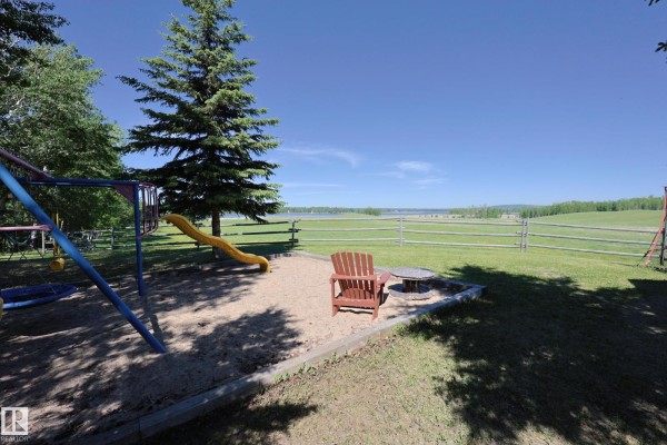 Primary Bedroom - 240002 Twp Rd 674, Rural Athabasca County, AB T0S0A1 Photo 5