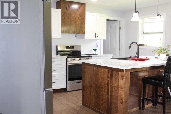 4pc Bathroom - 24007 689 Highway S, Dixonville, AB T0H1E0 Photo 4