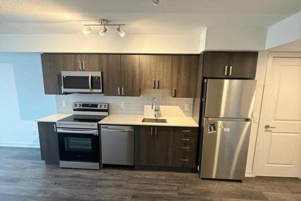 Den - 2401 - 1455 Celebration Drive, Pickering, ON L1W0C3 Photo 5