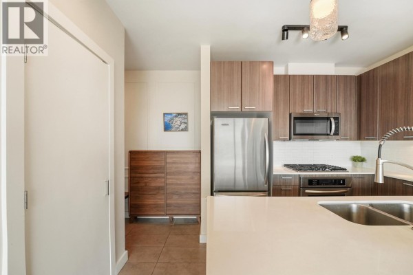2401 2789 Shaughnessy Street, Port Coquitlam, BC V3C0C3 Photo 5