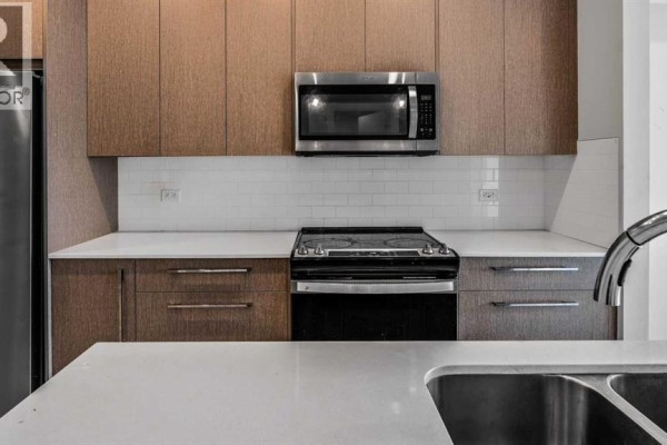 4pc Bathroom - 2402, 395 Skyview Parkway Ne, Calgary, AB T3N2K1 Photo 3