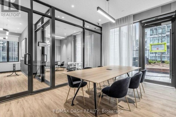 2402 - 20 Soudan Avenue, Toronto, ON M4S0E2 Photo 5
