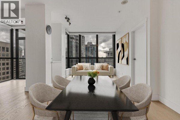 2402 1239 W Georgia Street, Vancouver, BC, photo 2