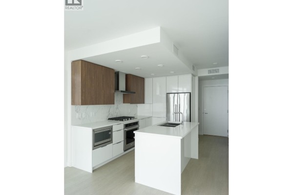 2402 7683 Park Crescent, Burnaby, BC V3N0J4 Photo 5