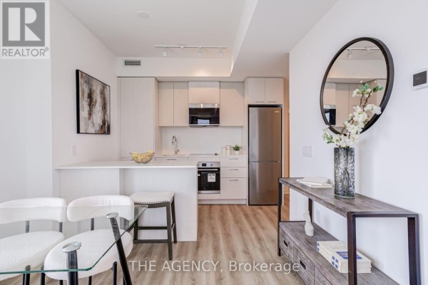 Kitchen - 2403 - 10 Oak Street, Toronto, ON M5A0Z1 Photo 4