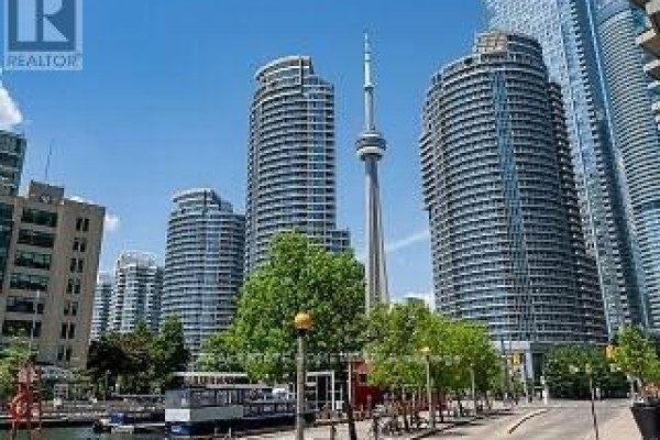 2403 - 77 Harbour Square, Toronto, ON M5J2S2 Photo 2