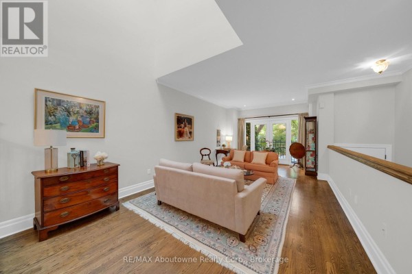 Recreation room - 2403 Marine Drive, Oakville, ON L6L1C6 Photo 3