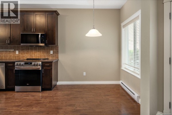 Entrance - 2403 Parveen Pl, Nanaimo, BC V9T3L2 Photo 5