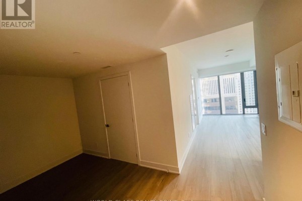 2404 - 8 Cumberland Street, Toronto, ON M4W0B6 Photo 5