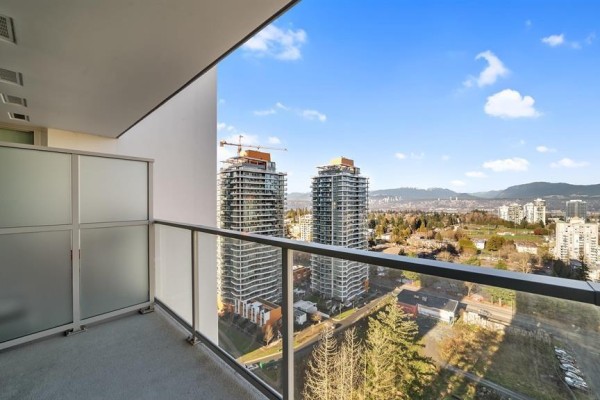2404 13350 Central Avenue, Surrey, BC V3T0S1 Photo 3