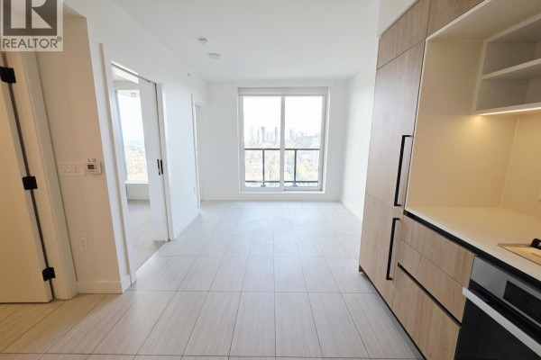 2405 5058 Joyce Street, Vancouver, BC V5R0J9 Photo 3