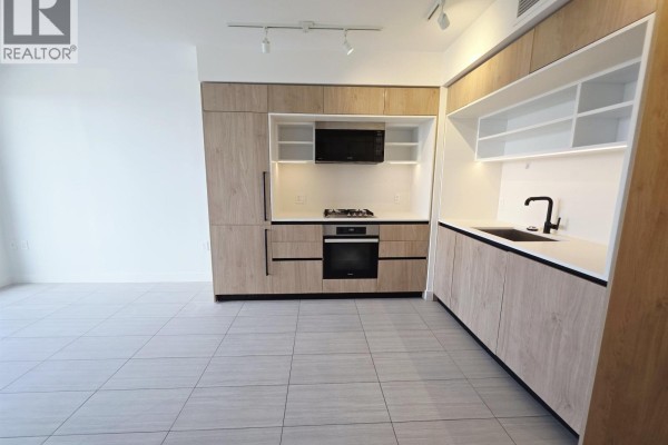 2405 5058 Joyce Street, Vancouver, BC V5R0J9 Photo 4