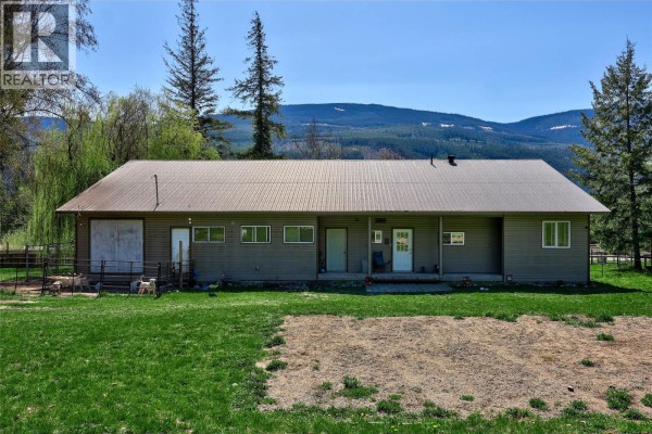 2405 Lloyd Road, Clearwater, BC, photo 2