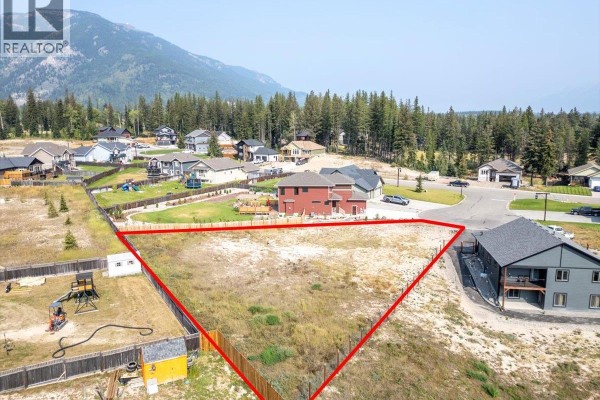 2405 Osprey Court, Sparwood, BC V0B2G2 Photo 5
