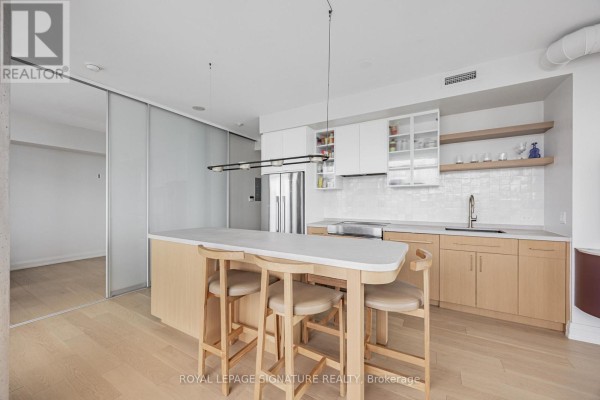 Dining room - 2406 - 33 Mill Street, Toronto, ON M5A3R3 Photo 3