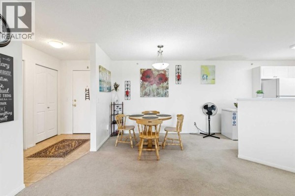Dining room - 2407, 12 Cimarron Common, Okotoks, AB T1S2G1 Photo 2