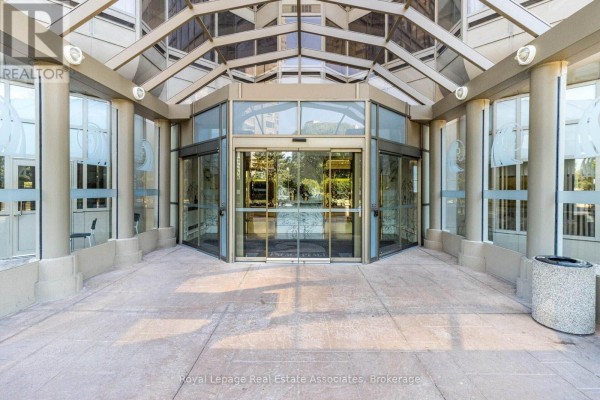 2407 - 1 Palace Pier Court, Toronto, ON, photo 3