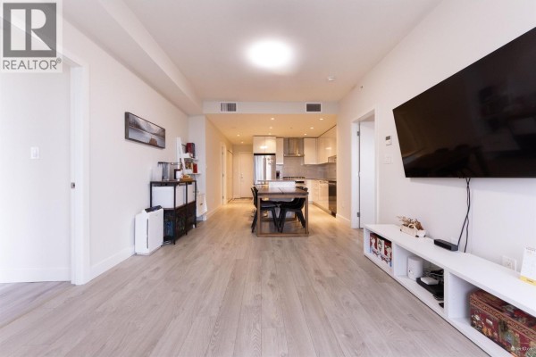 2407 1788 Gilmore Avenue, Burnaby, BC V5C0L5 Photo 3