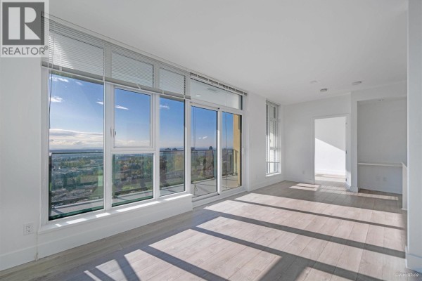 2408 7388 Kingsway, Burnaby, BC V3N0G9 Photo 4