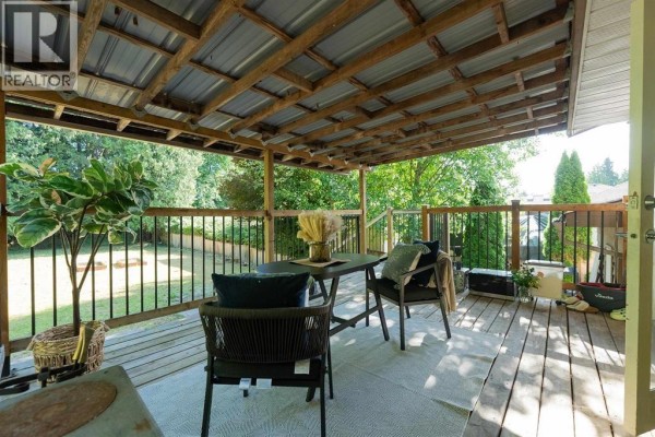 24084 102 Avenue, Maple Ridge, BC V2W1J1 Photo 3