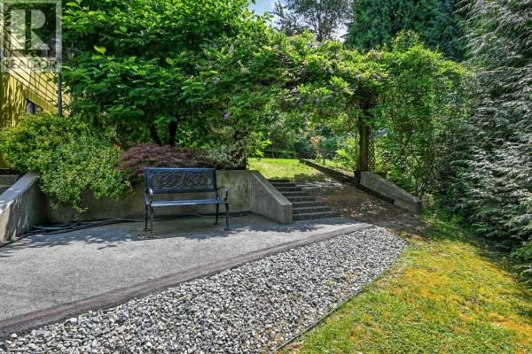 24089 Lougheed Highway, Maple Ridge, BC V2W1G2 Photo 4