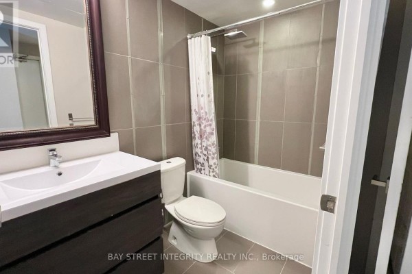 Kitchen - 2409 - 101 Peter Street, Toronto, ON M5V0G6 Photo 4