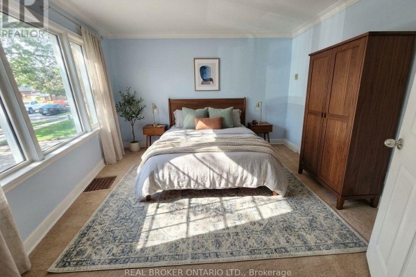 241 Aldercrest Road, Toronto, ON M8W4J6 Photo 4