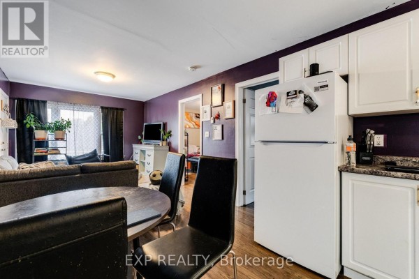 241 Grand Avenue E, Chatham Kent, ON N7L1W7 Photo 2