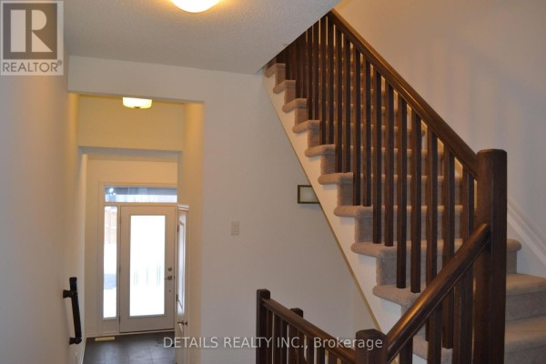 241 Overberg Way, Ottawa, ON K2S0V8 Photo 2