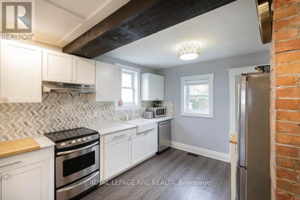 Foyer - 241 Vine Street, St  Catharines, ON L2M4S9 Photo 5