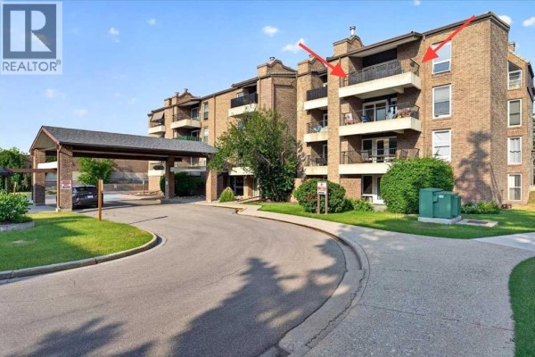 Kitchen - 2410, 202 Braeglen Close Sw, Calgary, AB T2W2B1 Photo 2