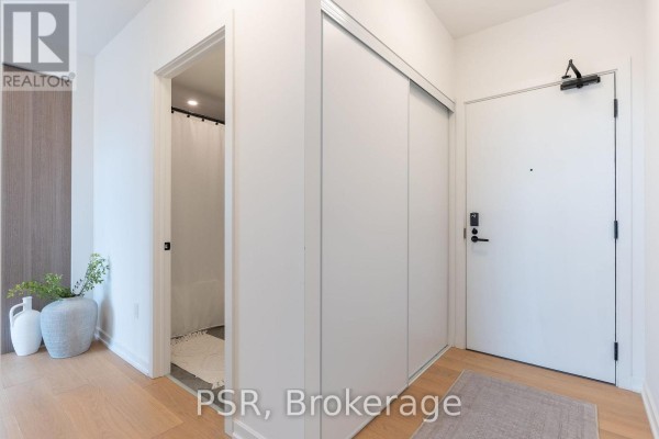 2410 - 10 Graphophone Grove, Toronto, ON M6H0E5 Photo 3